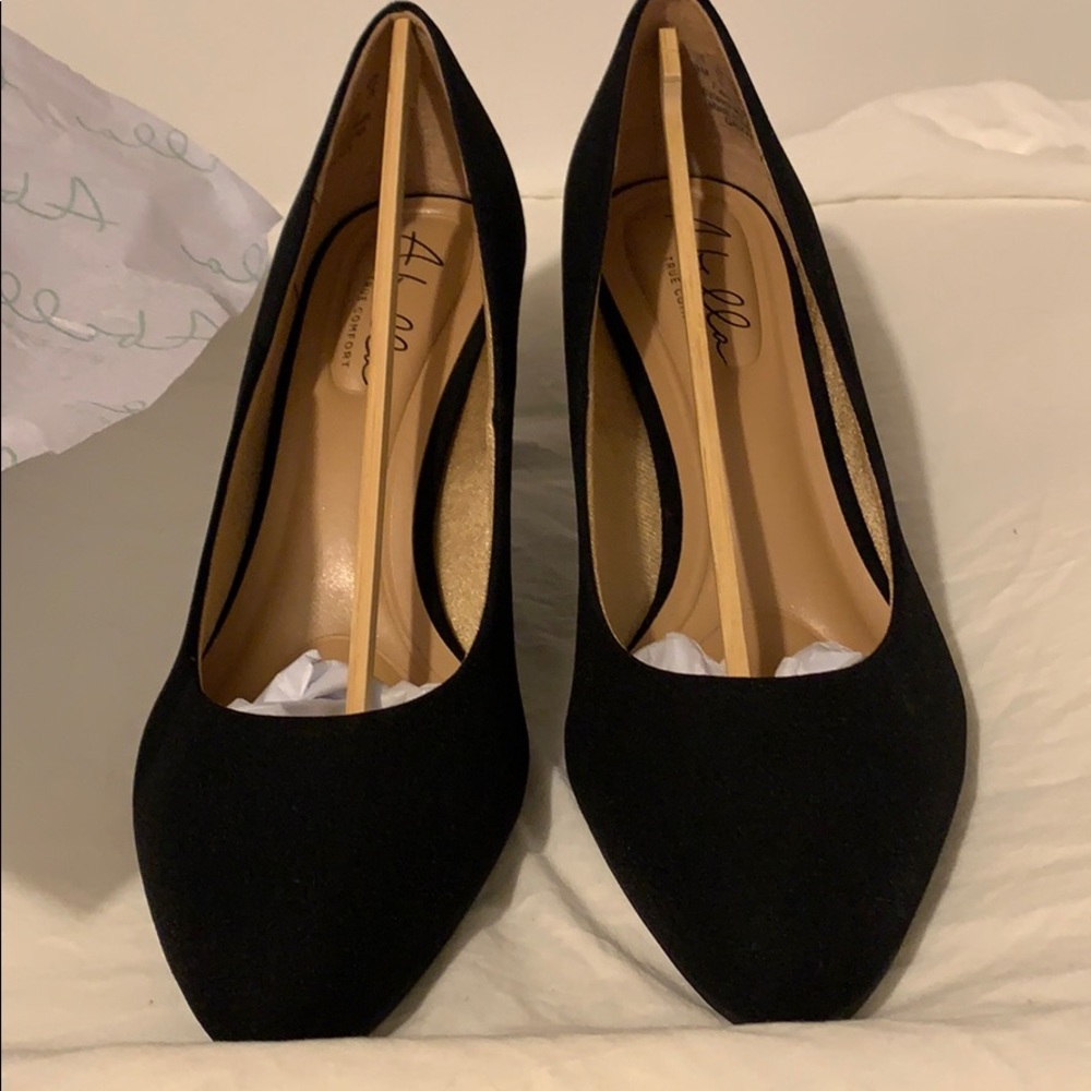 Abella galaxy pump black
